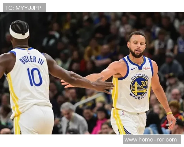 库里上半场表现分析:10投4中贡献12分1板2助1帽三分命中率提升 库里上半场表现分析:10投4中贡献12分1板2助1帽三分命中率提升